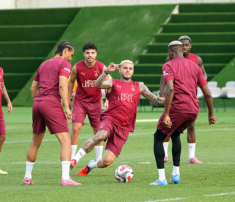 GALATASARAY HABERİ: Okan Buruk’tan flaş forvet kararı! Icardi ve Osimhen Gaziantep’te oynayacak mı?