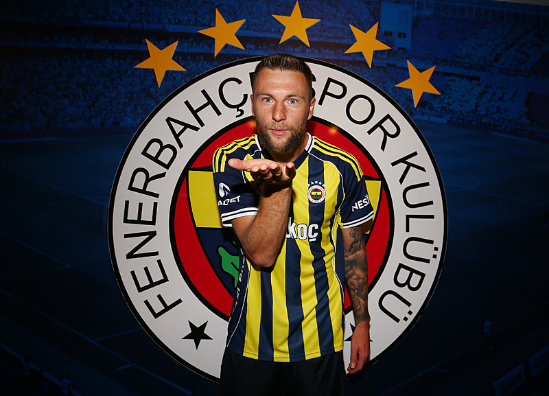 TRANSFER HABERİ: Fenerbahçeli yıldıza flaş talip! Feyenoord maçında izleyecekler