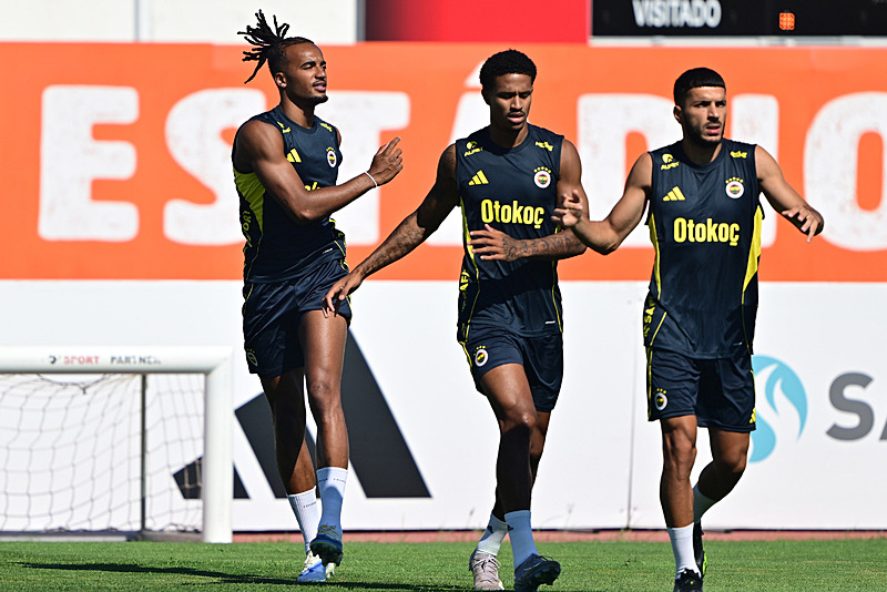 TRANSFER HABERİ: Fenerbahçeli yıldıza flaş talip! Feyenoord maçında izleyecekler