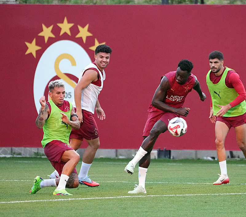 TRANSFER HABERİ: Galatasaray’dan kontenjan hamlesi! Fenerbahçe de istiyordu