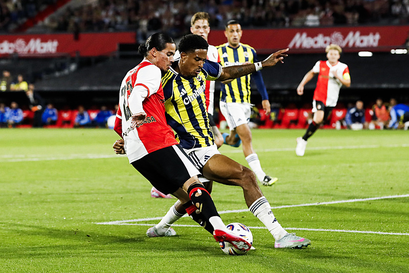 Hollanda basınında gündem Feyenoord-Fenerbahçe maçı! İşte atılan manşetler