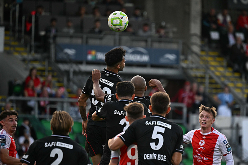 Spor yazarları St. Patrick’s - Beşiktaş maçını yorumladı!