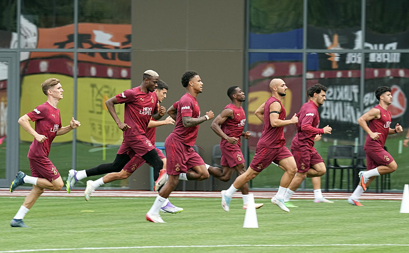 GALATASARAY HABERİ: Okan Buruk’tan Victor Osimhen kararı! Fatih Karagümrük maçında...