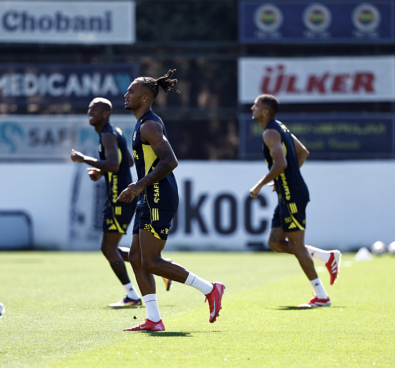 Jose Mourinho’dan radikal karar! İşte Fenerbahçe’nin Feyenoord maçı 11’i