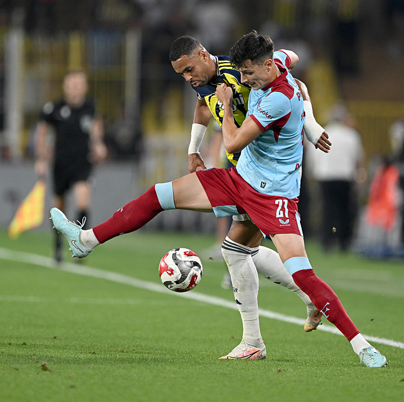 Usta yazardan Fenerbahçe-Feyenoord maçını değerlendirdi:  Kadıköy ruhu