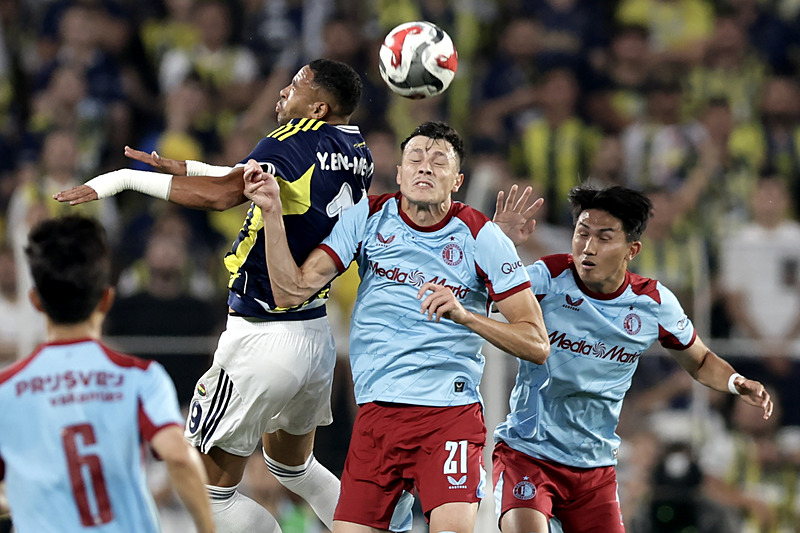 Usta yazardan Fenerbahçe-Feyenoord maçını değerlendirdi:  Kadıköy ruhu