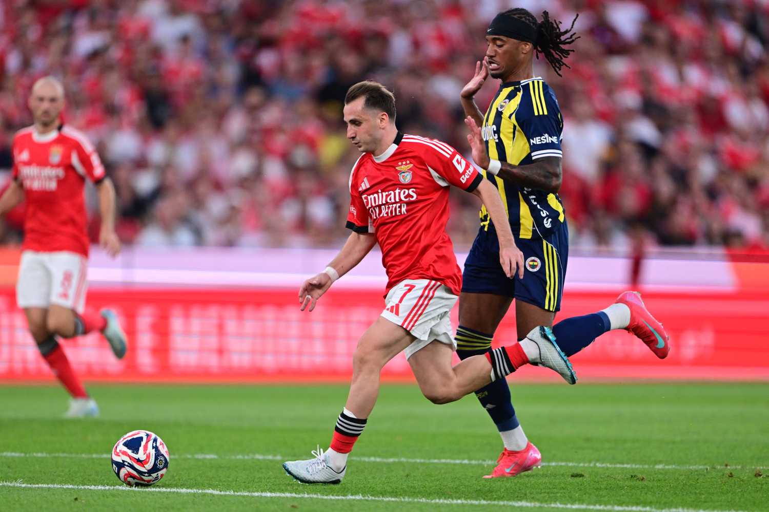 TRANSFER HABERİ | Fenerbahçe’de Kerem Aktürkoğlu gelişmesi! Benfica’nın kararı...