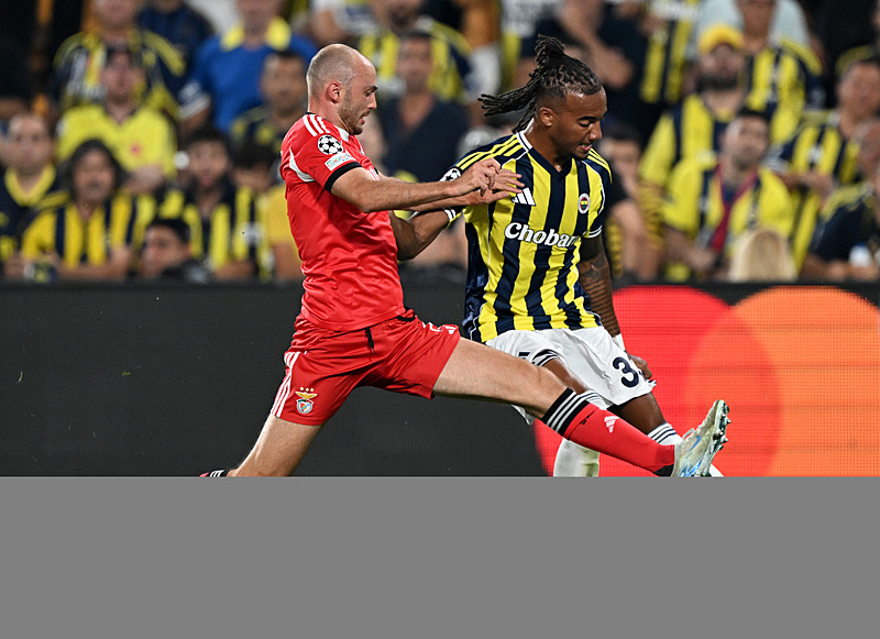 Spor yazarları Fenerbahçe - Benfica maçını değerlendirdi