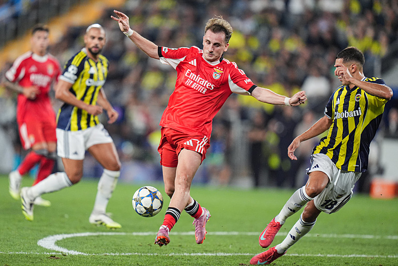 Spor yazarları Fenerbahçe - Benfica maçını değerlendirdi