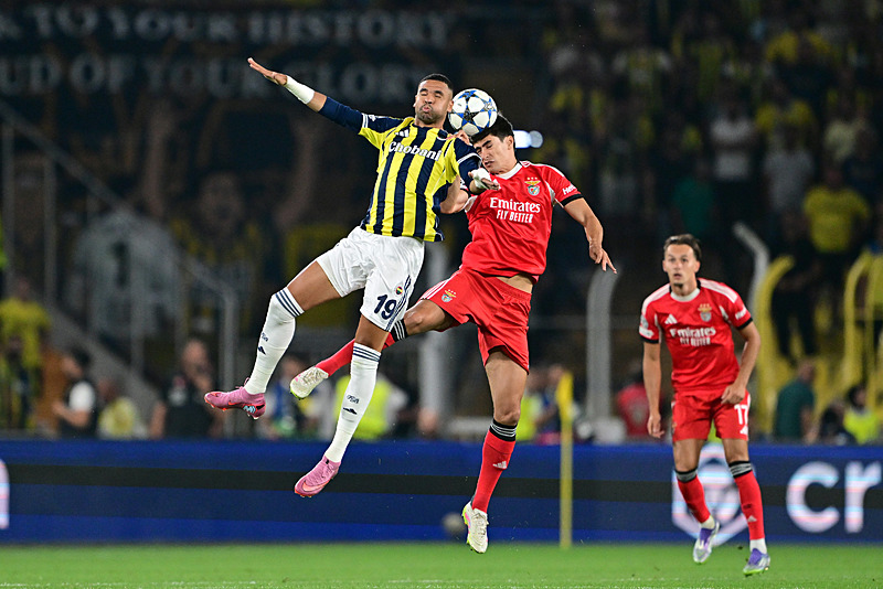 Spor yazarları Fenerbahçe - Benfica maçını değerlendirdi
