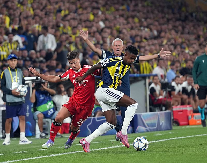 Spor yazarları Fenerbahçe - Benfica maçını değerlendirdi