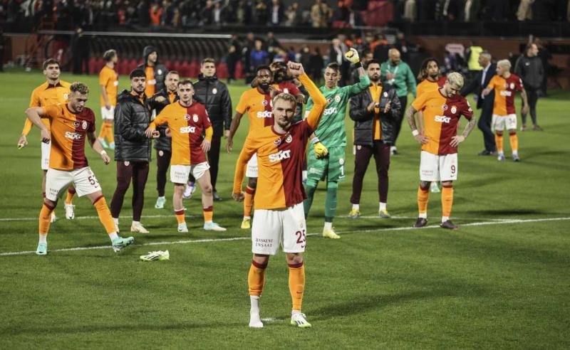 Galatasaray’da Victor Nelsson’un transferinde flaş karar!