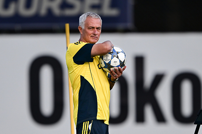 FENERBAHÇE HABERİ | Jose Mourinho’ya Premier Lig’den ilgi! Adaylar arasında