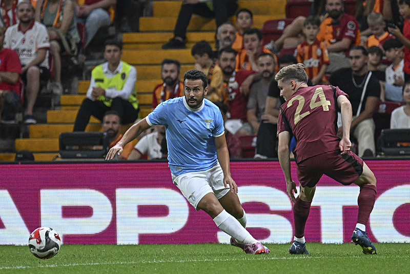 TRANSFER HABERLERİ | Galatasaray’da Elias Jelert’e sürpriz talip!