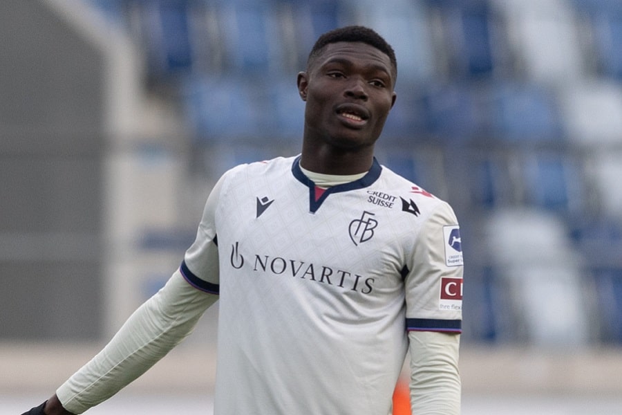 TRANSFER HABERİ: Galatasaray’a 21’lik stoper! Sözleşme detayları ortaya çıktı