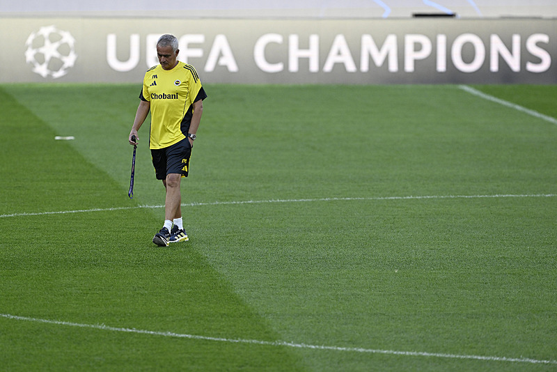 Jose Mourinho hakkında ortaya çıkan flaş gerçek! Meğer Feyenoord maçından önce...