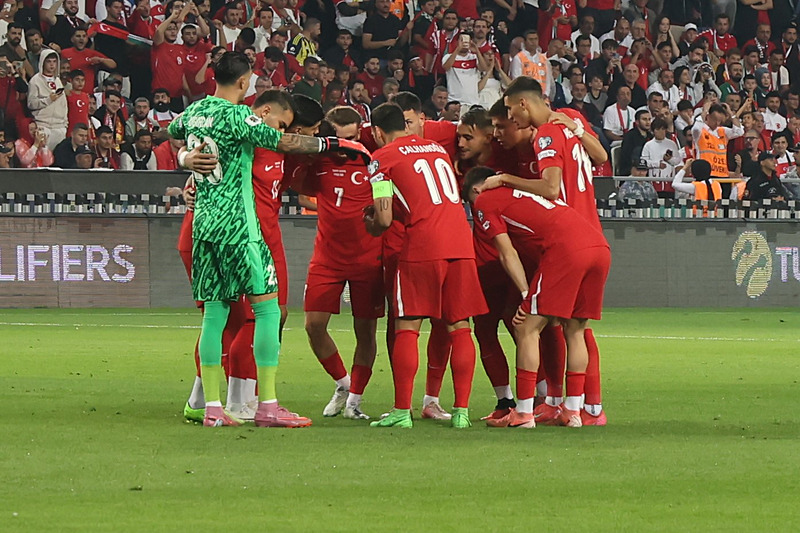 Ahmet Çakar’dan Türkiye-İspanya maçı sonrası sert eleştiri!