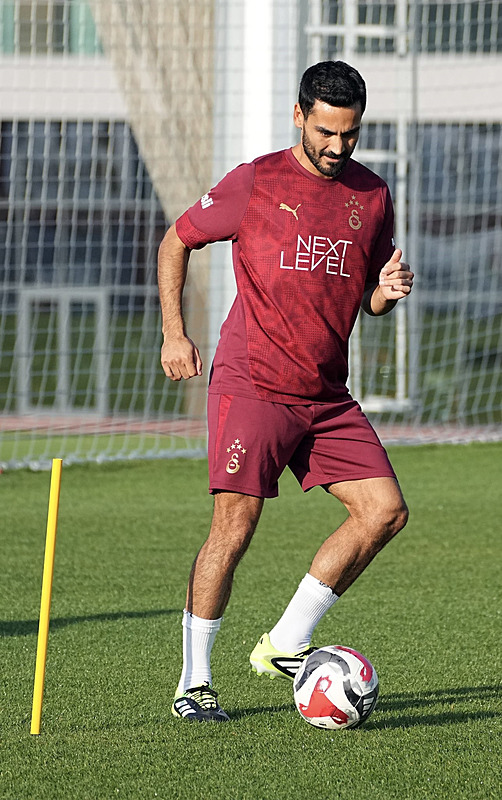 Galatasaray’da İlkay Gündoğan’dan sürpriz talep! Okan Buruk’la görüştü ve...