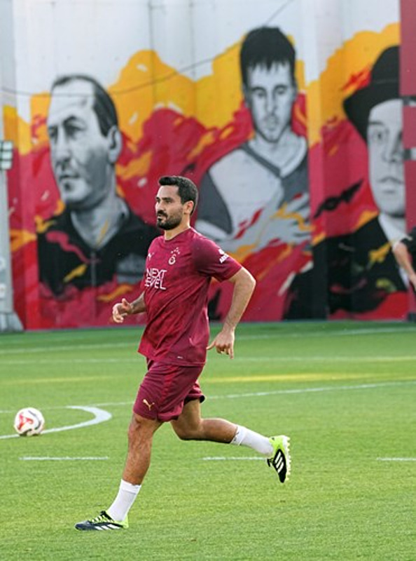 Galatasaray’da İlkay Gündoğan’dan sürpriz talep! Okan Buruk’la görüştü ve...