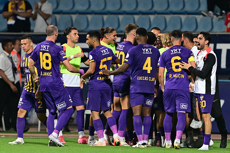 Galatasaray’da tek hedef galibiyet! İşte Okan Buruk’un Eyüpspor ilk 11’i