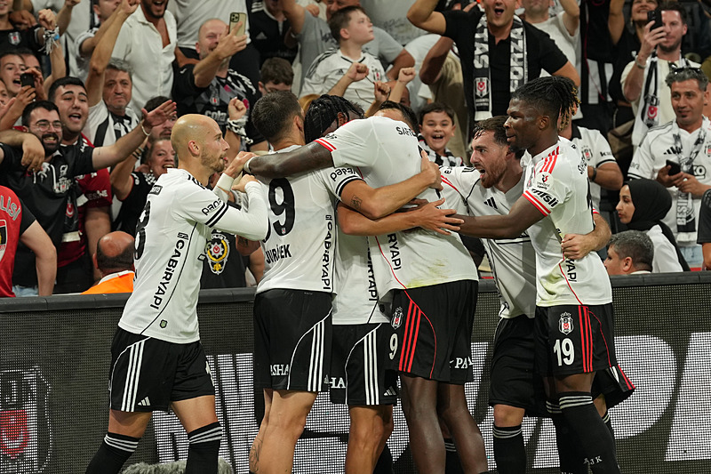 Spor yazarları Beşiktaş’ın galibiyetini değerlendirdi: Hak ettiği cezayı kesti