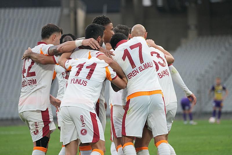Spor yazarlarından Cimbom’un yıldızına övgü: G.Saray ruhunu canlandırdı