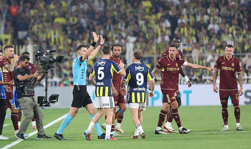 Fenerbahçe-Trabzonspor maçı sonrası yerel basından tepki: Tiyatro erken başladı!