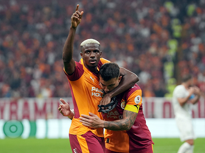 Osimhen’den müjdeli haber! Sahalara dönüş tarihi belli oldu!