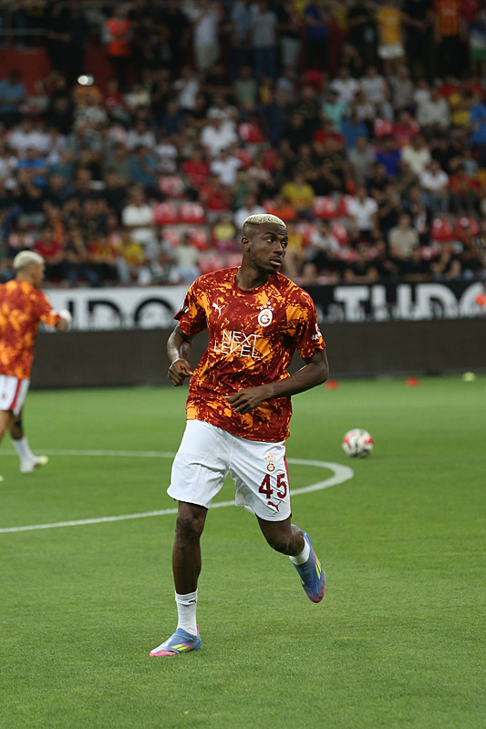 Galatasaray’da Victor Osimhen bekleyişi! O maçta sahada