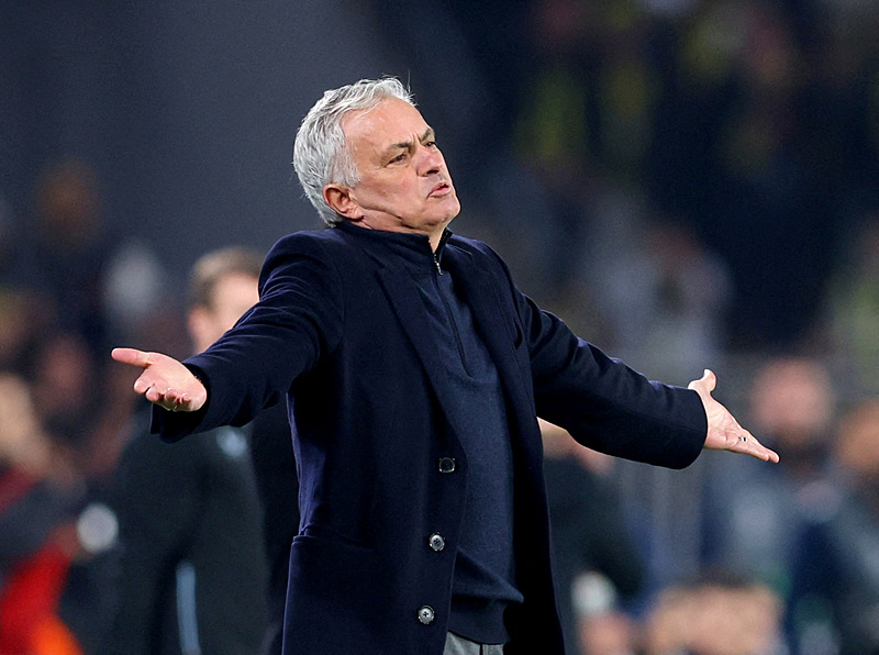 Jose Mourinho gelir gelmez transfer istedi! Eski takımından...