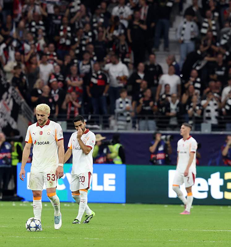 Galatasaray’da Okan Buruk kararından pişman!