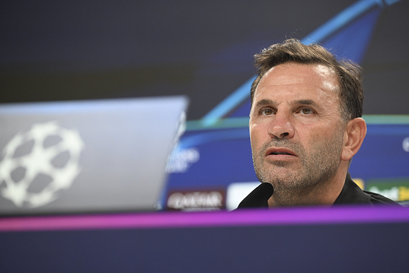 Galatasaray’da Okan Buruk’tan futbolcularına flaş uyarı!