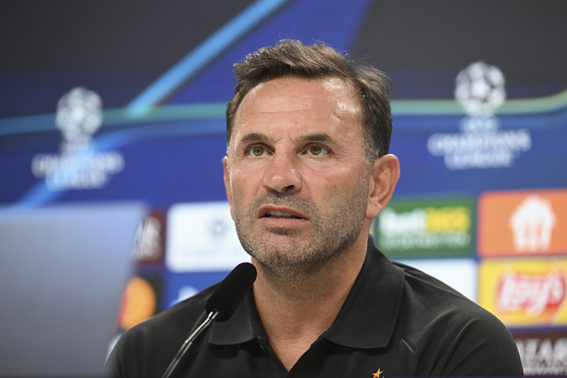 Galatasaray’da Okan Buruk’tan futbolcularına flaş uyarı!