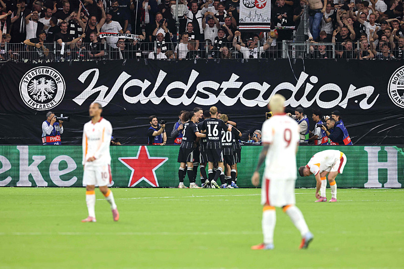 Ali Koç’tan Galatasaray’ı 5-1 yenen Eintracht Frankfurt’a ’5 kez teşekkür’!