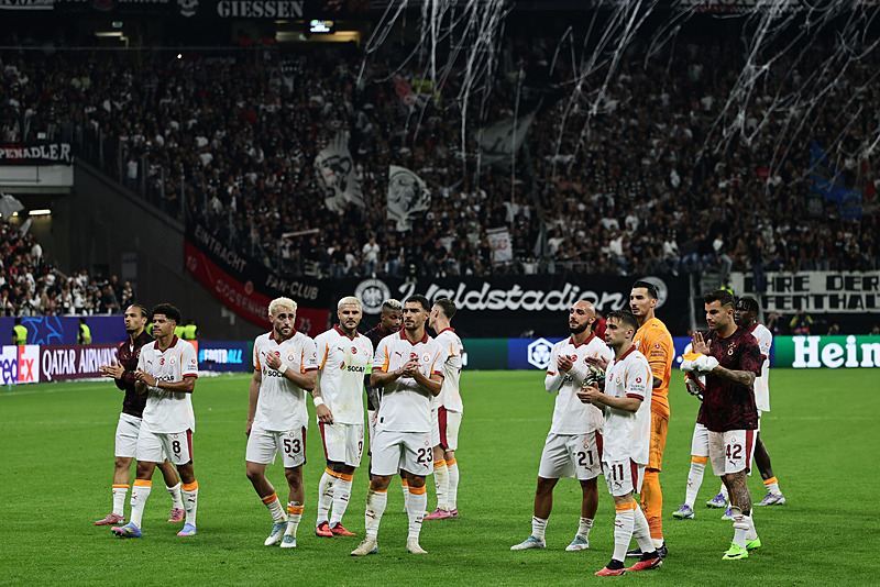 Ali Koç’tan Galatasaray’ı 5-1 yenen Eintracht Frankfurt’a ’5 kez teşekkür’!