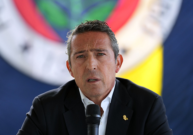 Ali Koç’tan Galatasaray’ı 5-1 yenen Eintracht Frankfurt’a ’5 kez teşekkür’!