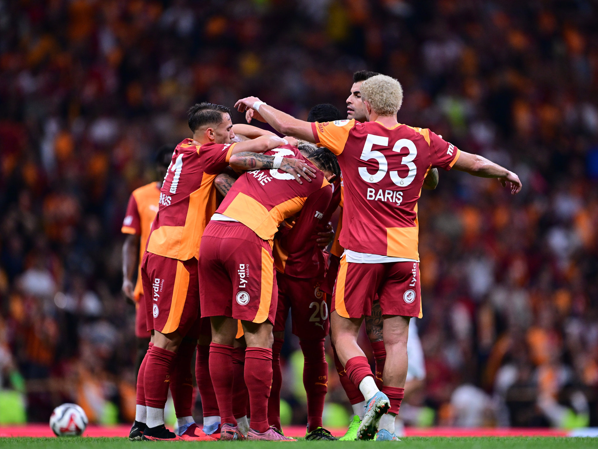 Galatasaray dev gelirin sahibi oldu! İşte kasaya giren rakam