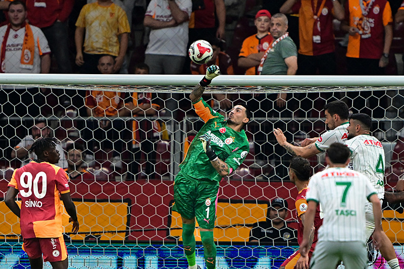 Spor yazarları Galatasaray-Tümosan Konyaspor maçını değerlendirdi