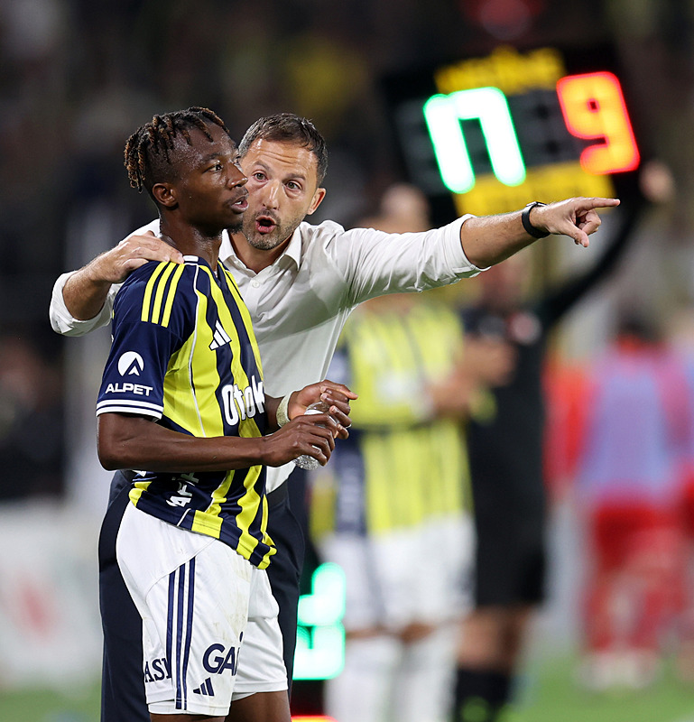 Spor yazarları Fenerbahçe’nin galibiyetini değerlendirdi