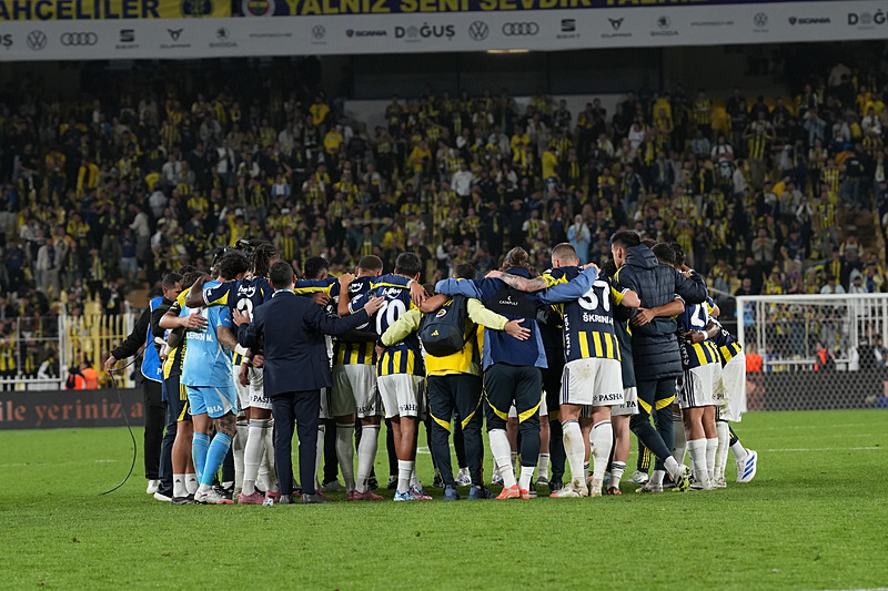 Fenerbahçe’de Jhon Duran belirsizliği! Sahalara ne zaman dönecek?