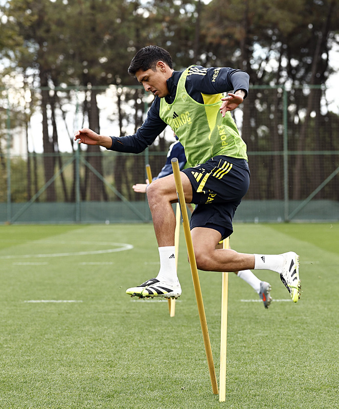 Fenerbahçe’de flaş gelişme! Takıma geri döndü