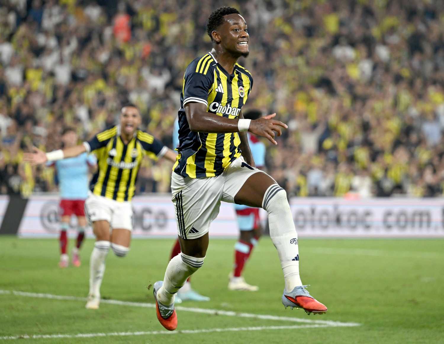 Fenerbahçe’de Jhon Duran ne zaman isterse o zaman oynayacak! Sözleşmedeki detay ortaya çıktı
