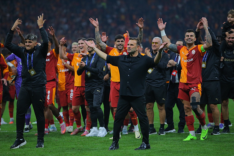 Ömer Üründül’den G.Saray’ın yıldızına övgü! Zekası ve futbol bilgisini...
