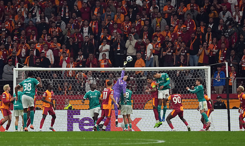 Spor yazarları Galatasaray-Liverpool maçını değerlendirdi! İngilizlere futbol dersi verdi