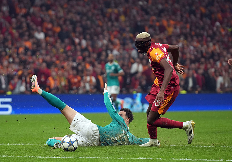 Spor yazarları Galatasaray-Liverpool maçını değerlendirdi! İngilizlere futbol dersi verdi