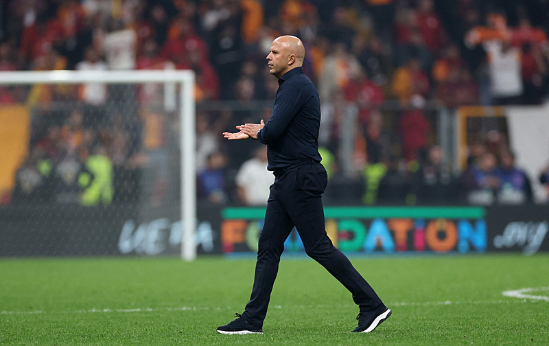 Liverpool Teknik Direktörü Arne Slot Galatasaray’ı unutamıyor! Bir açıklama daha geldi