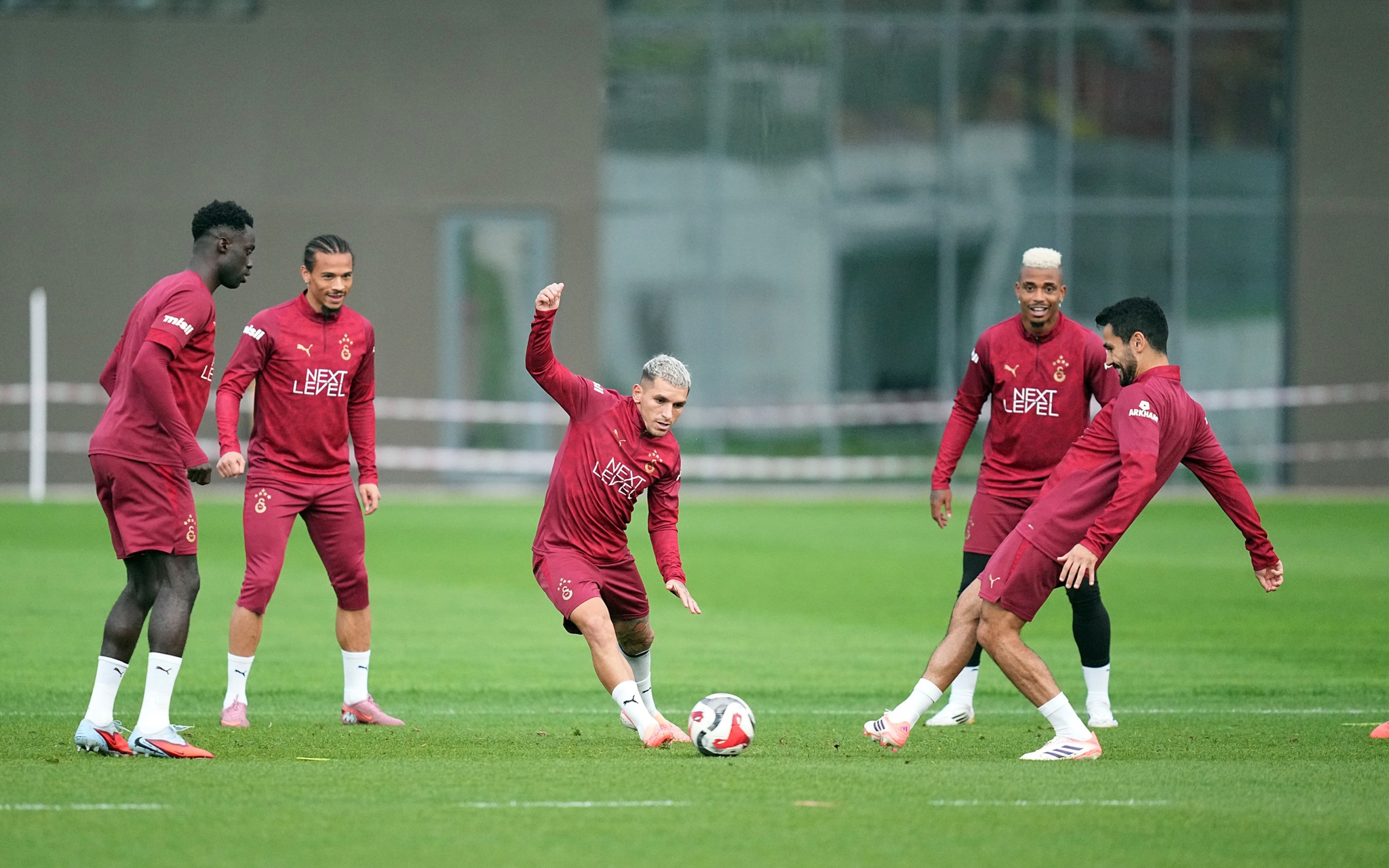 Zirvede büyük heyecan! İşte Galatasaray-Beşiktaş derbisinin 11’leri