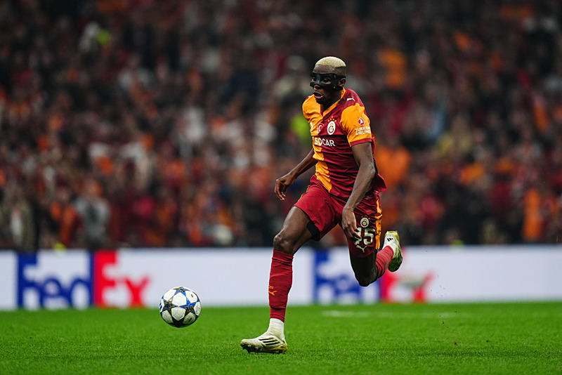 GALATASARAY HABERİ: Victor Osimhen derbide oynayacak mı? Okan Buruk açıkladı