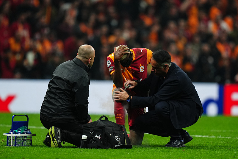 GALATASARAY HABERİ: Victor Osimhen derbide oynayacak mı? Okan Buruk açıkladı