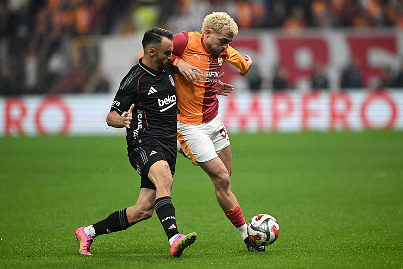Yasin Kol Galatasaray-Beşiktaş derbisinde kural hatası yaptı mı? Ahmet Çakar açıkladı!